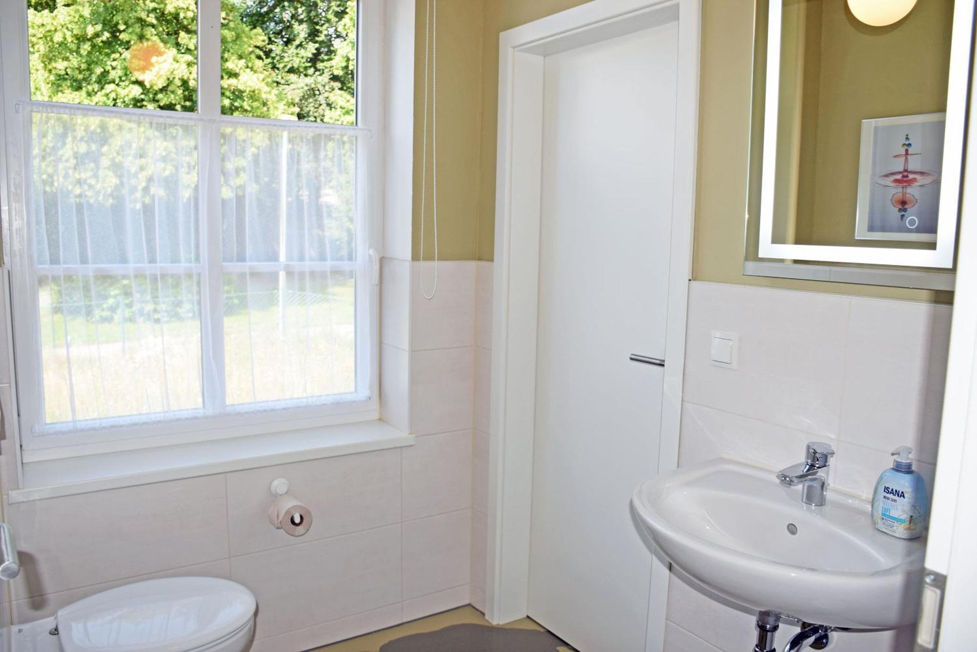Schoene Ferienwohnungen In Sassnit Sassnitz Extérieur photo