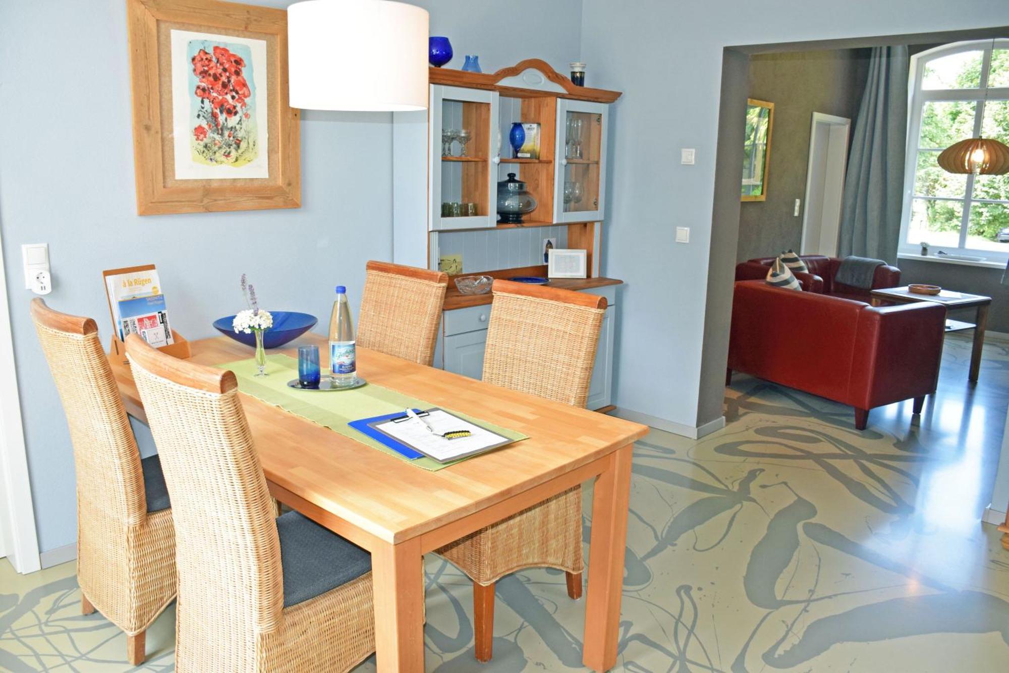 Schoene Ferienwohnungen In Sassnit Sassnitz Extérieur photo