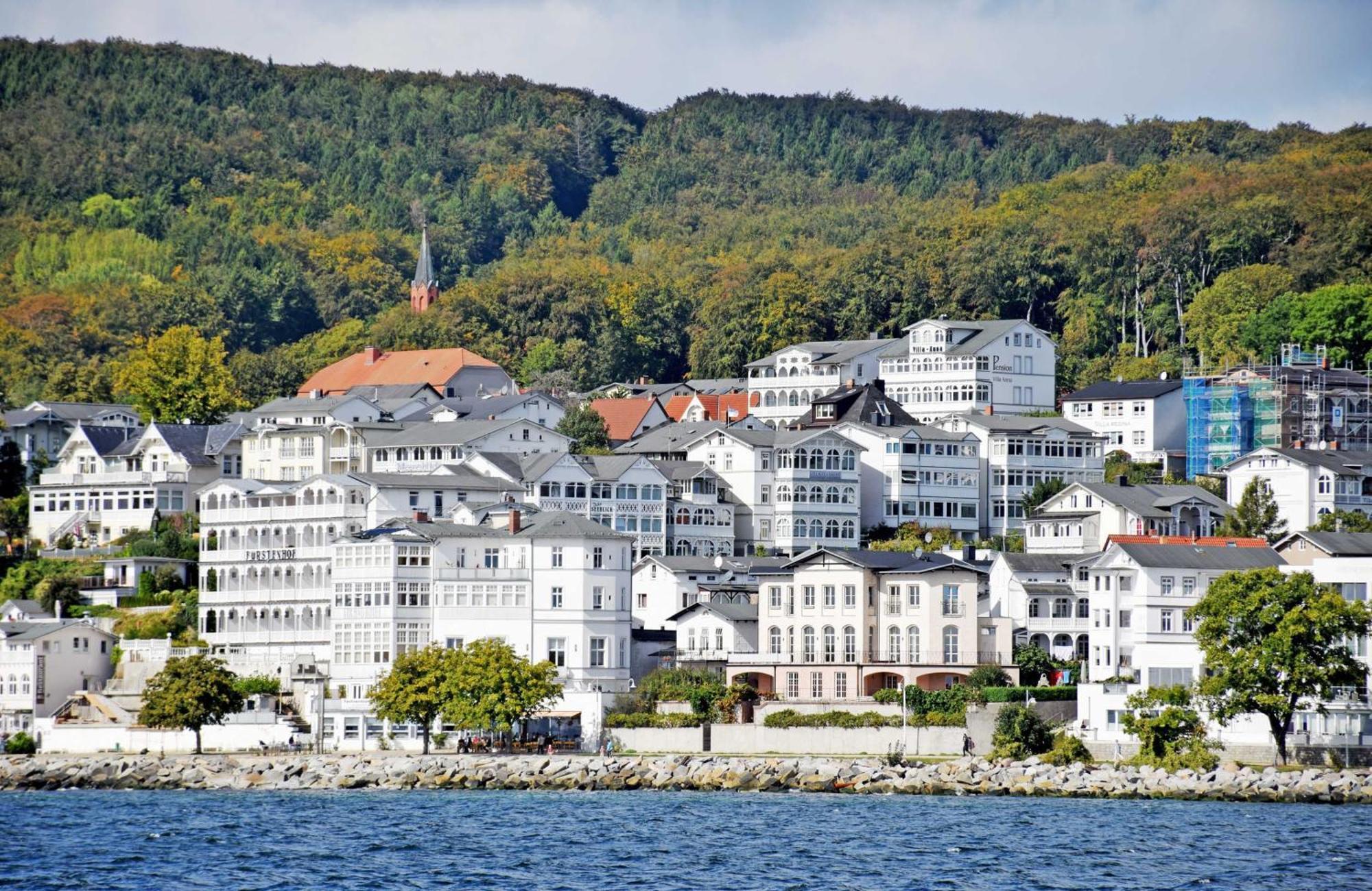 Schoene Ferienwohnungen In Sassnit Sassnitz Extérieur photo